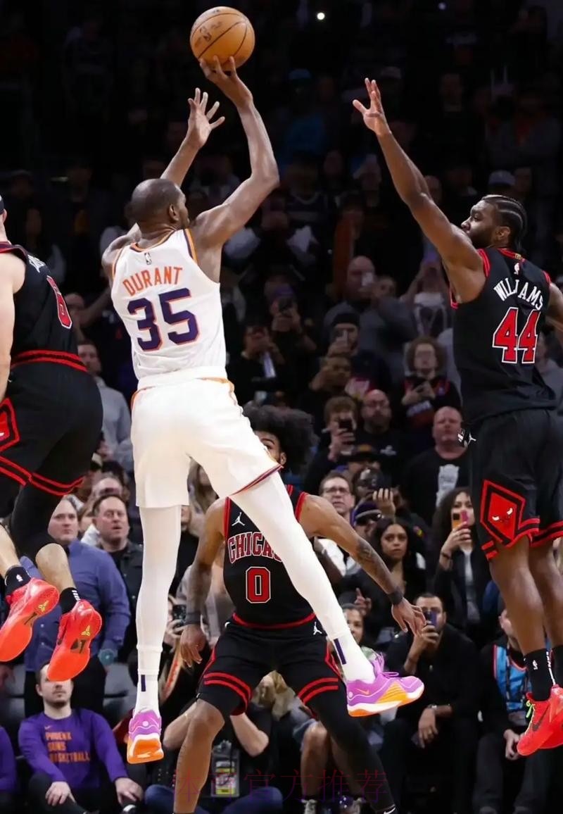 阿门发动快速反击 杜兰特跟进单臂暴扣