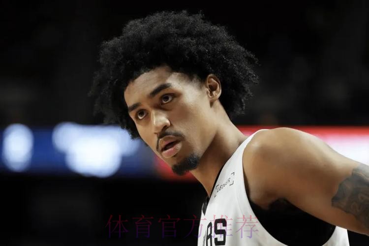 迷失!哈珀全场出战11分钟,5投0中仅得到0分1篮板1助攻 迷失!哈珀全场出战11分钟,5投0中仅得到0分1篮板1助攻